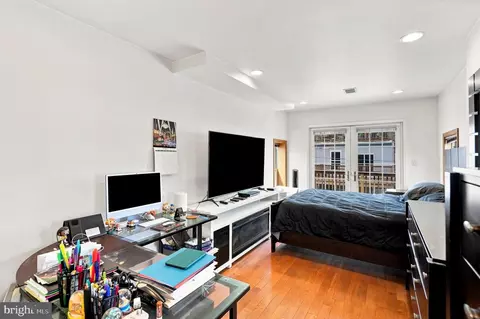 Bedroom - 1118 S Paca St S, Baltimore, MD 21230 photo 1 of 5