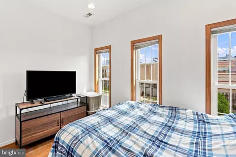Bedroom - 1118 S Paca St S, Baltimore, MD 21230 photo 5 of 5