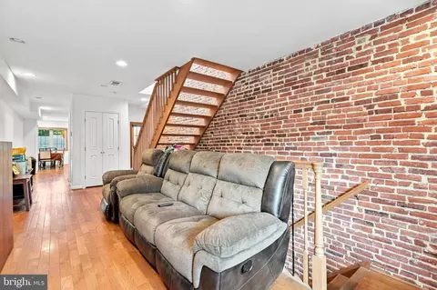 Entry Way - 1118 S Paca St S, Baltimore, MD 21230 photo 2 of 5