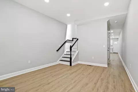 Entry Way - 2115 Mcculloh St, Baltimore, MD 21217 photo 2 of 10