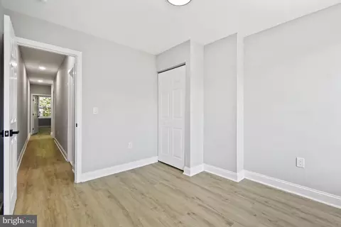 Entry Way - 2115 Mcculloh St, Baltimore, MD 21217 photo 9 of 10