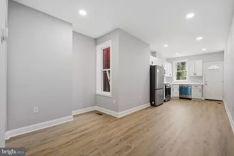 Living - 2115 Mcculloh St, Baltimore, MD 21217 photo 2 of 2