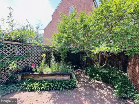 Exterior - 28 N Wolfe St, Baltimore, MD 21231 photo 3 of 3