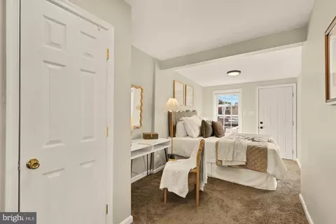 Bedroom - 1100 Riverside Ave, Baltimore, MD 21230 photo 1 of 3