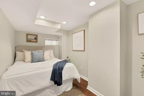 Bedroom - 1100 Riverside Ave, Baltimore, MD 21230 photo 3 of 3