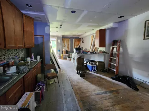 Entry Way - 2745 Baker St, Baltimore, MD 21216 photo 5 of 11