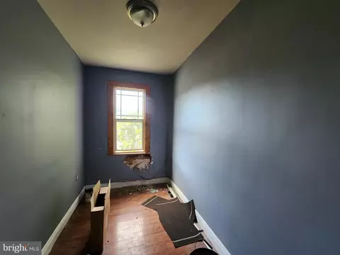 Entry Way - 2745 Baker St, Baltimore, MD 21216 photo 10 of 11