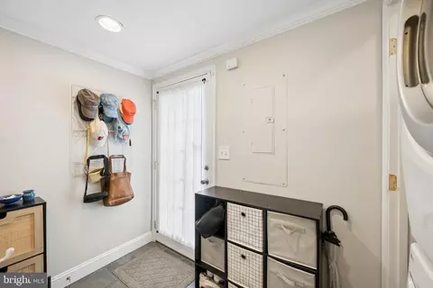 Entry Way - 1702 William St, Baltimore, MD 21230 photo 10 of 15