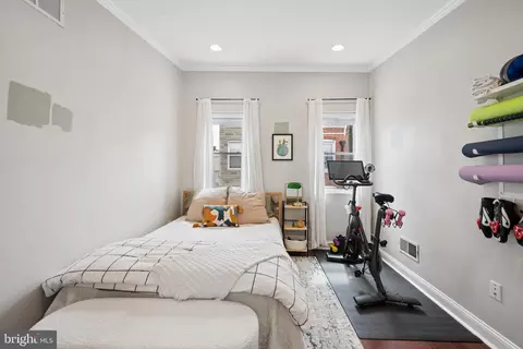 Bedroom - 1702 William St, Baltimore, MD 21230 photo 5 of 7