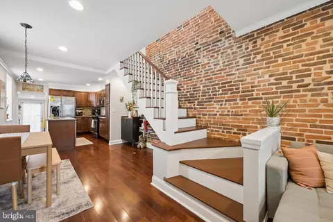 Entry Way - 1702 William St, Baltimore, MD 21230 photo 3 of 15