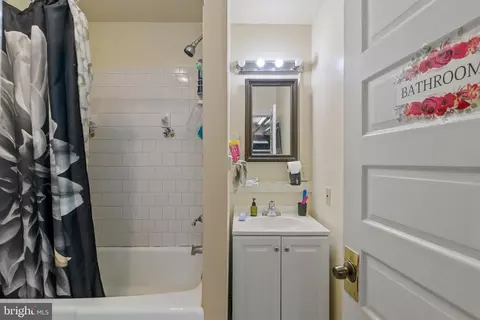 Bath - 2924 Saint Paul St, Baltimore, MD 21218 photo 1 of 4