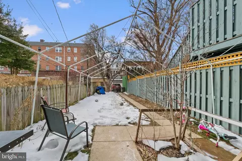 Exterior - 2924 Saint Paul St, Baltimore, MD 21218 photo 3 of 4