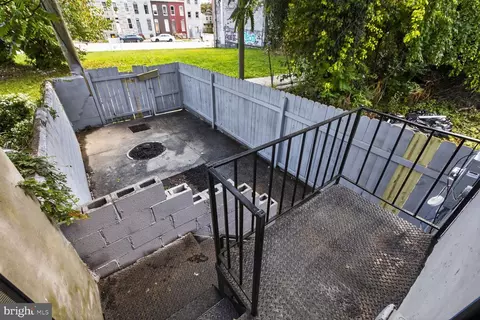 Exterior - 1701 N Monroe St, Baltimore, MD 21217 photo 2 of 4