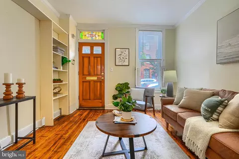 Entry Way - 1208 Battery Ave, Baltimore, MD 21230 photo 2 of 5