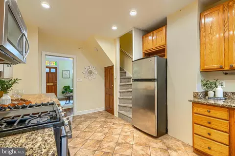 Entry Way - 1208 Battery Ave, Baltimore, MD 21230 photo 3 of 5