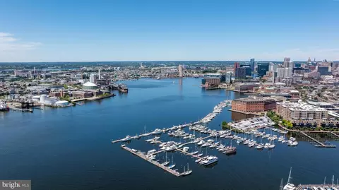 View/Area - 2439 Boston St, Baltimore, MD 21224 photo 5 of 12