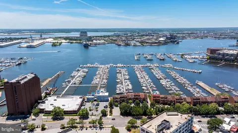 View/Area - 2439 Boston St, Baltimore, MD 21224 photo 8 of 12