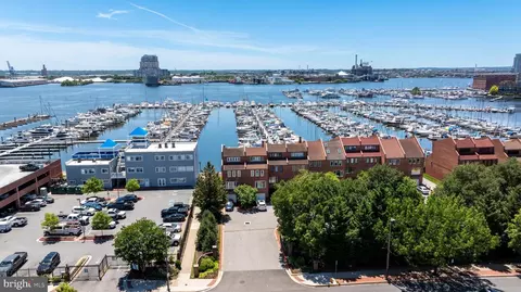 View/Area - 2439 Boston St, Baltimore, MD 21224 photo 6 of 12