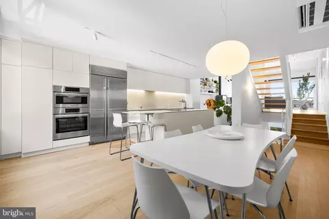 Dining - 2439 Boston St, Baltimore, MD 21224 photo 1 of 5