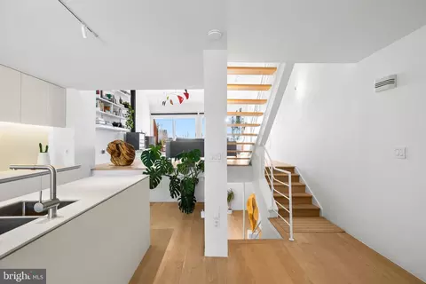 Entry Way - 2439 Boston St, Baltimore, MD 21224 photo 3 of 6
