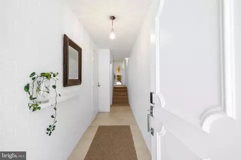 Entry Way - 2439 Boston St, Baltimore, MD 21224 photo 5 of 6