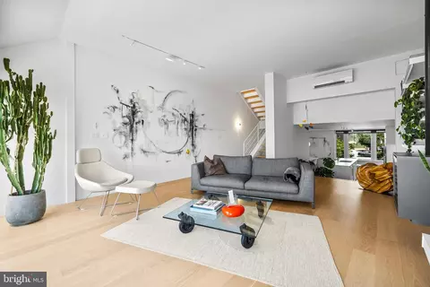 Living - 2439 Boston St, Baltimore, MD 21224 photo 2 of 2