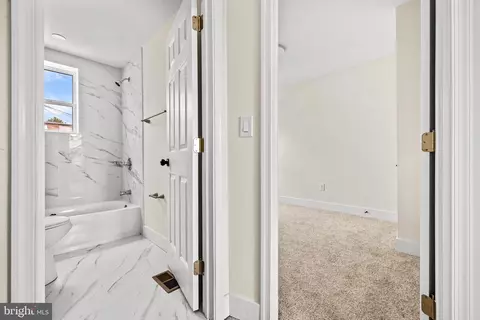 Entry Way - 748 Mckewin Ave, Baltimore, MD 21218 photo 6 of 7
