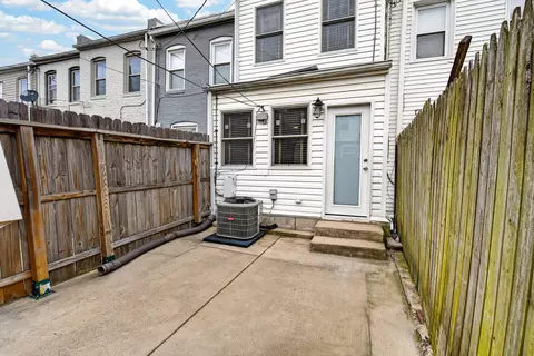 Exterior - 8 N Decker Ave, Baltimore, MD 21224 photo 4 of 5