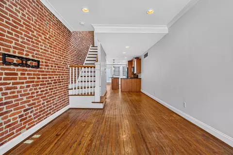 Living - 8 N Decker Ave, Baltimore, MD 21224 photo 4 of 5