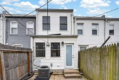 Exterior - 8 N Decker Ave, Baltimore, MD 21224 photo 3 of 5