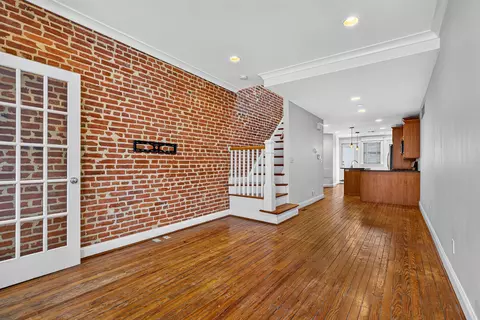 Living - 8 N Decker Ave, Baltimore, MD 21224 photo 3 of 5