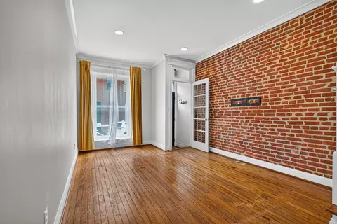 Living - 8 N Decker Ave, Baltimore, MD 21224 photo 2 of 5