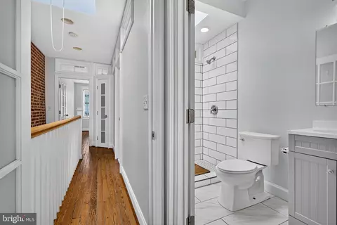 Entry Way - 8 N Decker Ave, Baltimore, MD 21224 photo 2 of 2