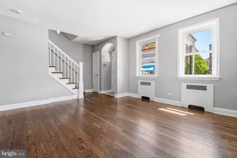 Living - 338 Martingale Ave, Baltimore, MD 21229 photo 2 of 5