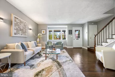 Living - 5414 Lothian Rd, Baltimore, MD 21212 photo 2 of 3