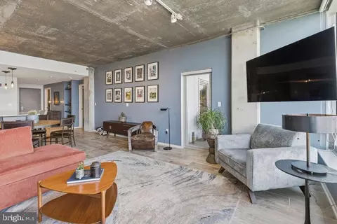 Living - 1200 Steuart St #528, Baltimore, MD 21230 photo 3 of 7