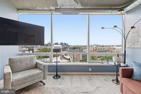Living - 1200 Steuart St #528, Baltimore, MD 21230 photo 5 of 7