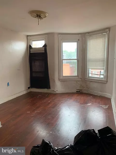 Living - 1826 Appleton St, Baltimore, MD 21217 photo 1 of 2