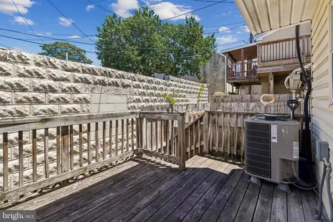 Exterior - 40 E Barney St, Baltimore, MD 21230 photo 2 of 3