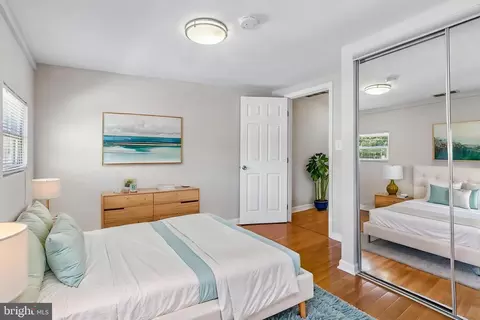 Bedroom - 40 E Barney St, Baltimore, MD 21230 photo 1 of 2