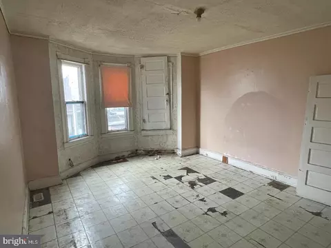 Living - 2033 Robb St, Baltimore, MD 21218 photo 3 of 3
