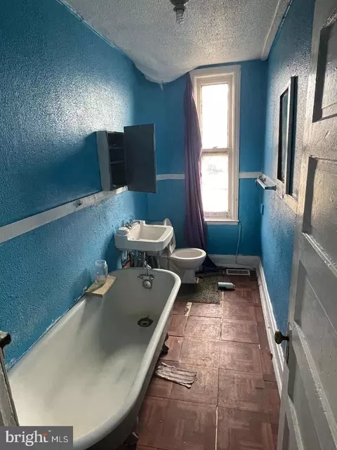 Bath - 2033 Robb St, Baltimore, MD 21218 photo 1 of 1