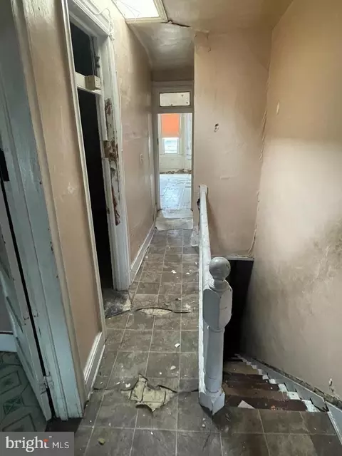 Entry Way - 2033 Robb St, Baltimore, MD 21218 photo 4 of 5