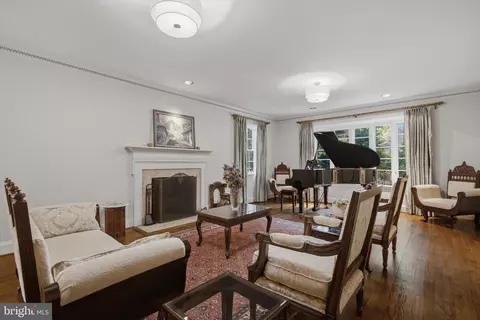 Living - 2 Bellemore Rd, Baltimore, MD 21210 photo 1 of 6