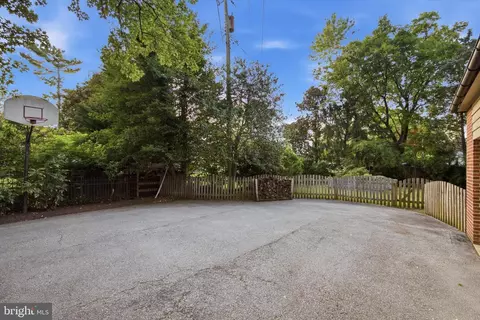 Exterior - 2 Bellemore Rd, Baltimore, MD 21210 photo 4 of 15