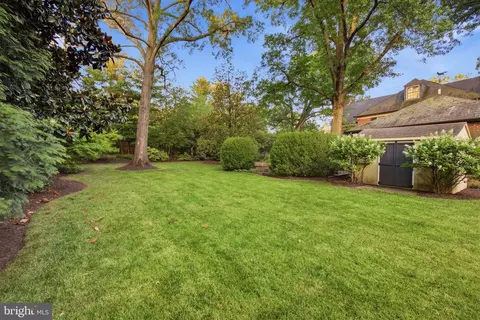 Exterior - 2 Bellemore Rd, Baltimore, MD 21210 photo 6 of 15