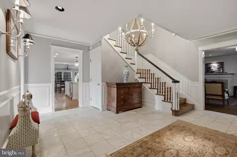 Entry Way - 2 Bellemore Rd, Baltimore, MD 21210 photo 3 of 12
