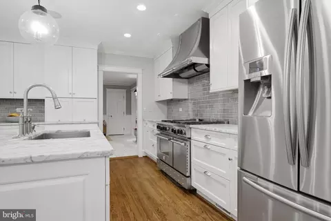 Kitchen - 2 Bellemore Rd, Baltimore, MD 21210 photo 5 of 6