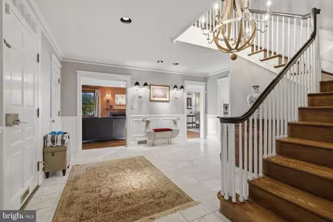 Entry Way - 2 Bellemore Rd, Baltimore, MD 21210 photo 2 of 12