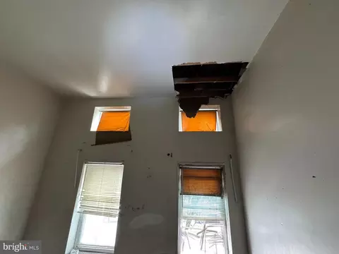 Entry Way - 1722 W Baltimore St, Baltimore, MD 21223 photo 6 of 7